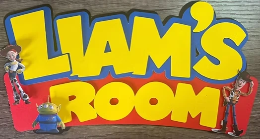 Cartel infantil en relieve con el nombre Liam para la habitación