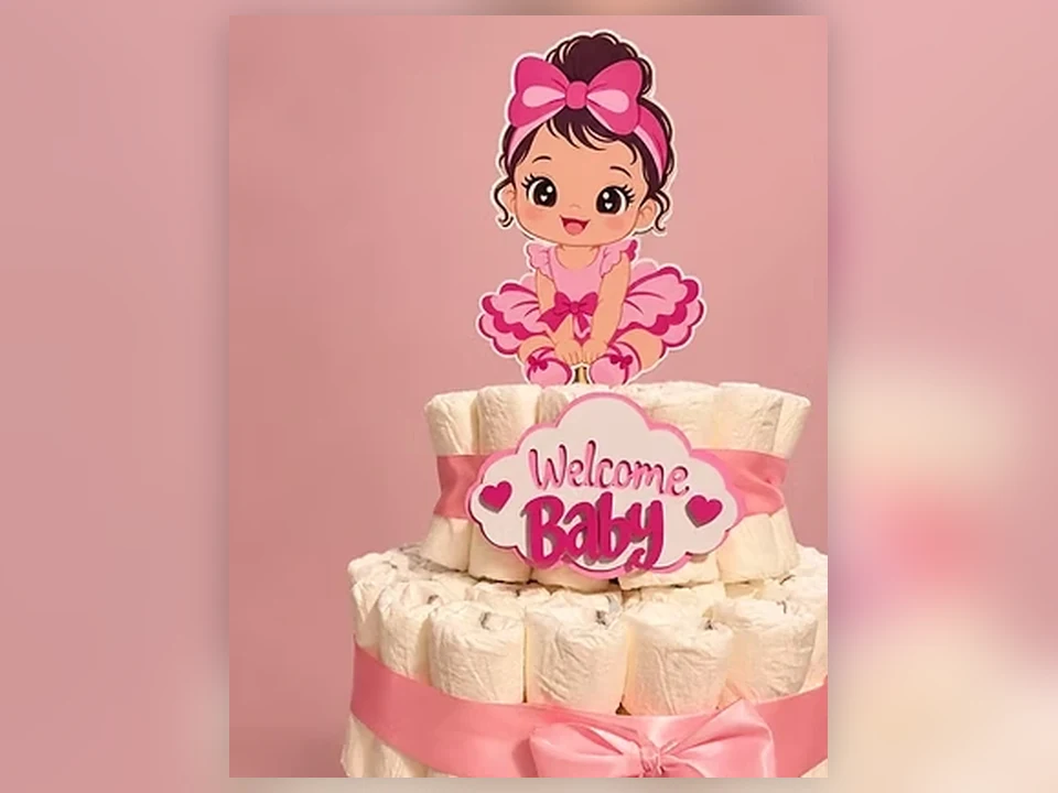 Tarta de pañales decorada con lazos rosas para baby shower