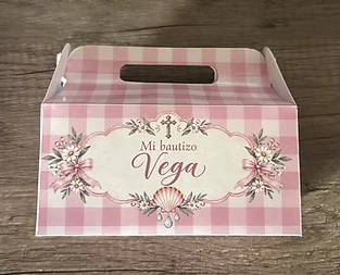 Caja personalizada con lazos para el bautizo de Vega