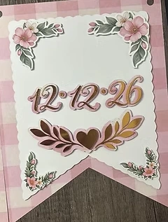 Guirnalda rosa con nombre para decoración del bautizo de Vega