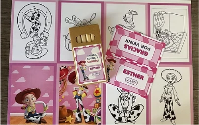 Libritos para colorear con lápices personalizados para invitados